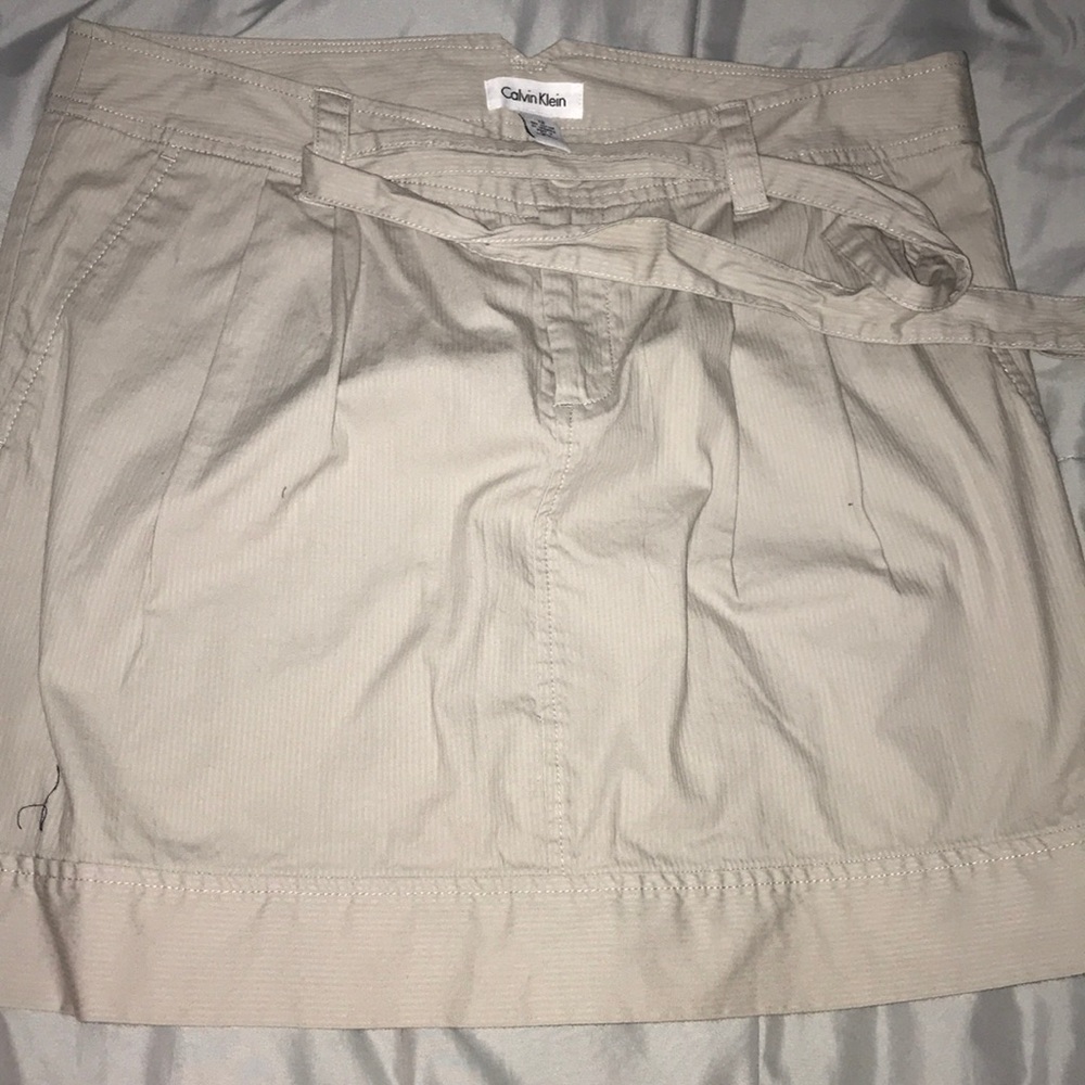 Calvin Klein kaki skirt
